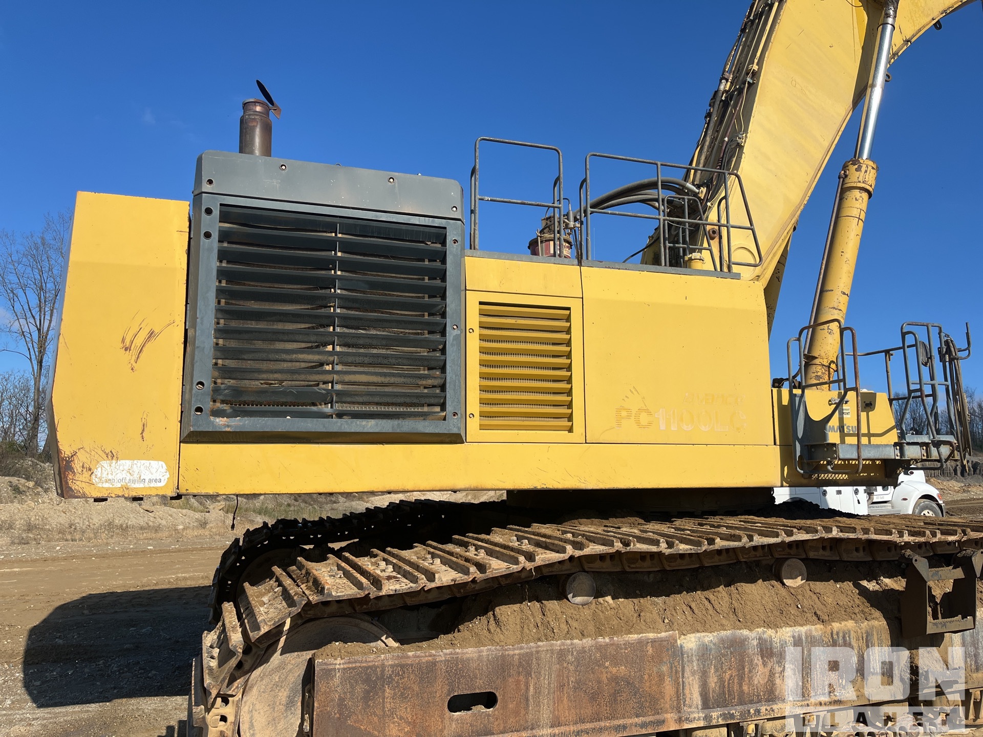 2000 Komatsu PC1100LC-6 Tracked Excavator in Xenia, Ohio, United