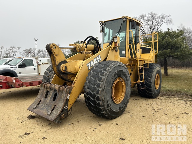 2002 John Deere 744H Wheel Loader in Darien, Wisconsin, United States ...