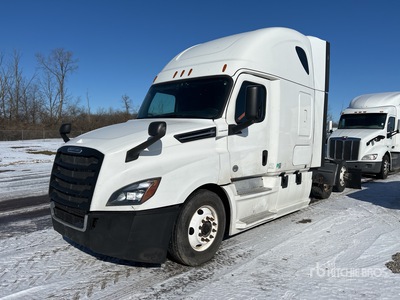 2019 Freightliner Cascadia 126 6x4 3- Achs Sattelzugmaschine mit Schlafkabine (Inoperable)