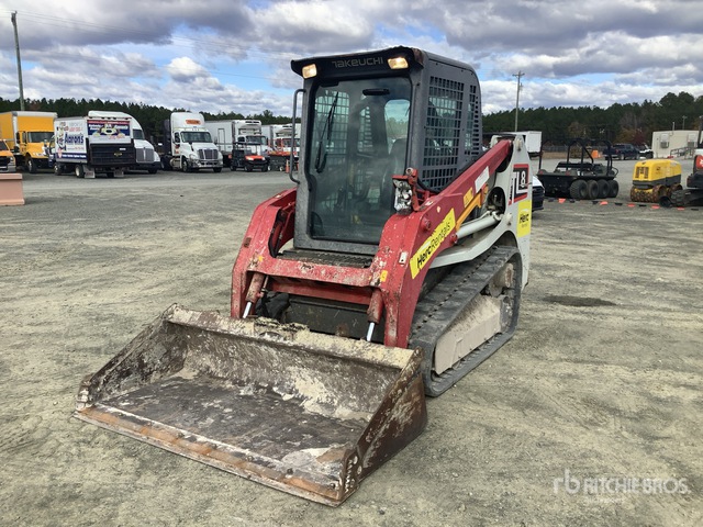 2017 Takeuchi TL8 Compact Track Loader | Ritchie Bros. Auctioneers