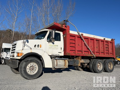 2000 Sterling LT9511 6x4 T/A Camión dumper