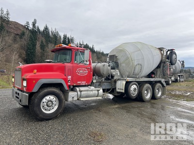 1994 Mack RD690S 10x4 Mixer Truck