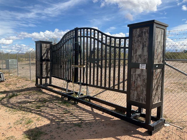 Suihe 20' Farm Iron Driveway Gate - Unused