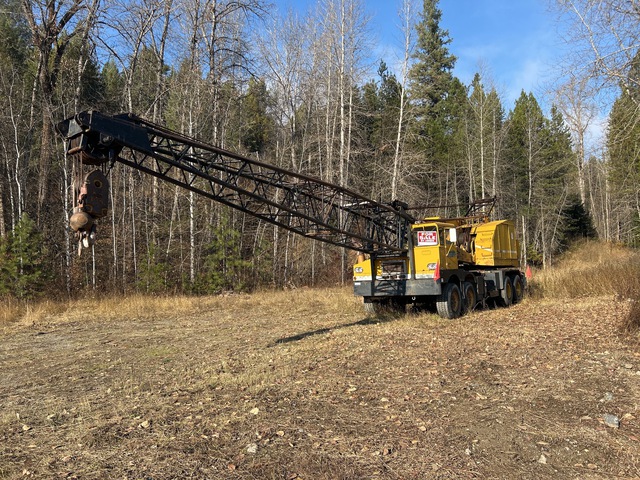 1971 American 4460 45 ton Lattice-Boom Truck Crane