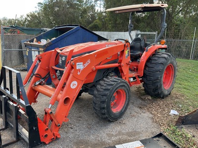 2016 Kubota MX5800HST 4WD Utility Tractor