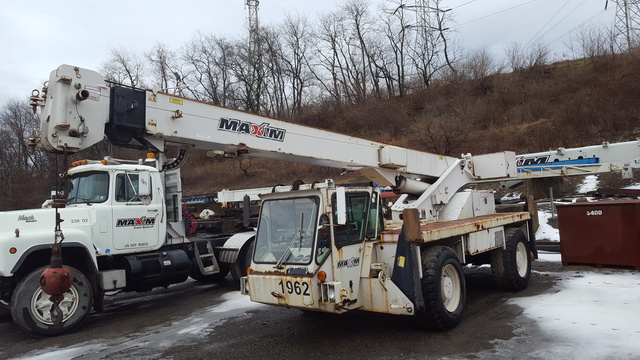 1998 Lorain CD115 Rough Terrain Crane