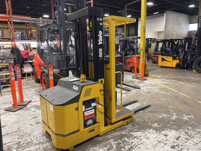 2015 Yale OS030EFN24TE095 3000 lb Order Picker Forklift