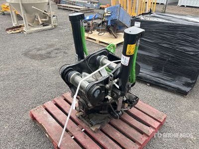 2022 Steel Wrist Quantam X18 DF/S60 750 mm Tilt Rotator - Fits 12 - 16 Ton (Unused)