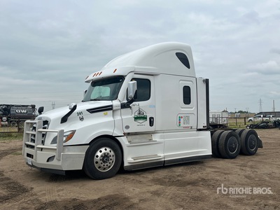2021 Freightliner Cascadia 126 6x4 T/A Sleeper Truck Tractor