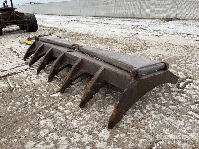 Weldco Beales 139 in Dozer Rake - Fits Cat D7 | Ritchie Bros. Auctioneers