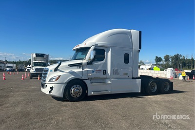 2020 Freightliner Cascadia 126 6x4 T/A Sleeper Truck Tractor