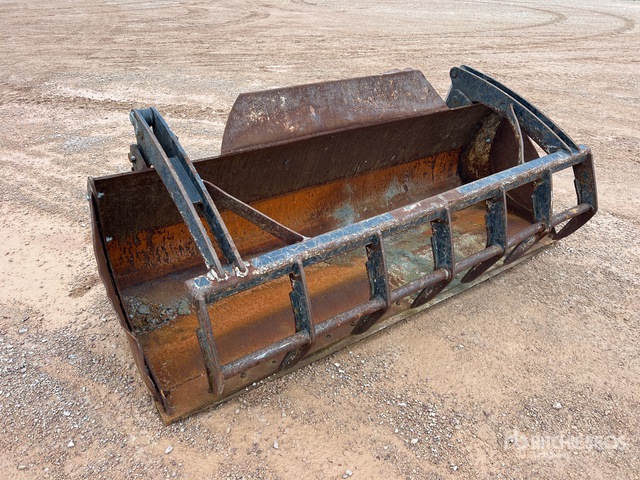 2015 Manitou CBG 2450 HB 2450 mm Godet Grappin Grapple Bucket | Ritchie ...