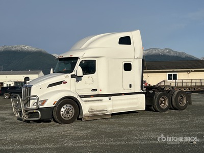 2022 Peterbilt 579 6x4 T/A Sleeper Truck Tractor