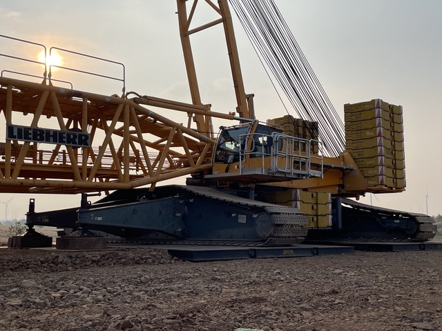 2015 Liebherr LR1600/2 600 ton Lattice-Boom Crawler Crane