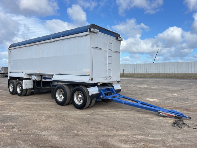 2005 Sloanebuilt 7.8 m Quad Dog Tipping Trailer