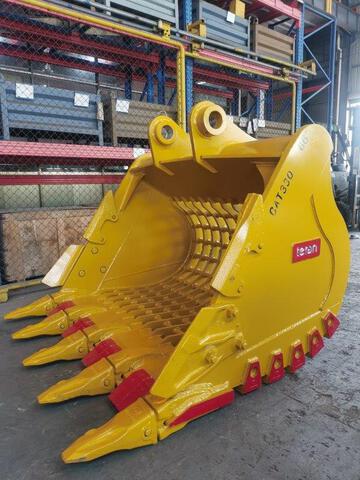 Teran BKT33066SKEL 66 in Excavator Bucket - Fits Cat 330 (Unused)