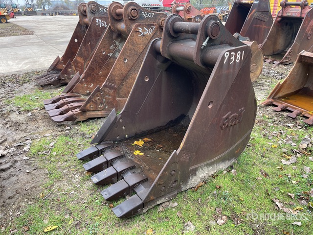 Geith 42 in Digging Excavator Bucket - Fits LINKBELT 350 | Ritchie Bros ...