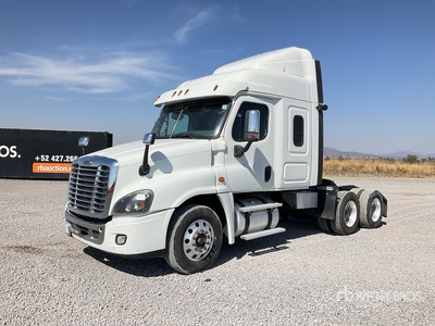 2018 Freightliner Cascadia 125 6x4 Tractocamión con Dormitorio / T/A Sleeper Truck Tractor