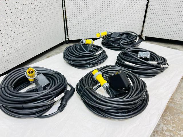 Quantity of (5) LEX 75 ft "Y" Power Distribution Cords w/ Duplex Quad Boxes (Unused) Quantity of (5) LEX 75 ft "Y" Power Distribution Cords w/ Duplex Quad Boxes (Unused)