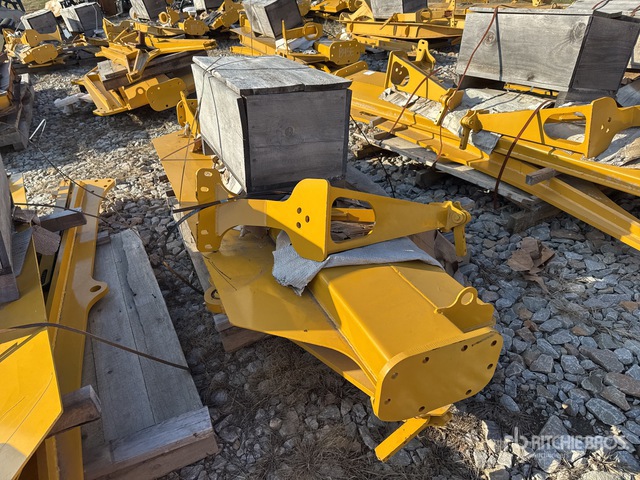 Bell B30E Articulated Dump Truck Tailgate | Ritchie Bros. Auctioneers