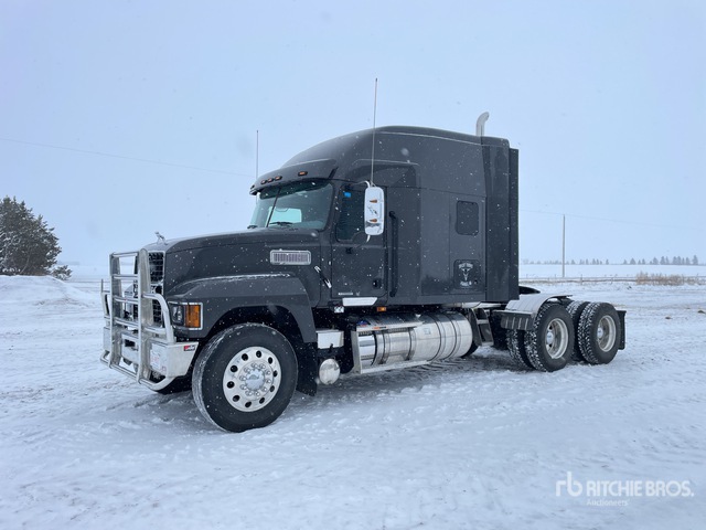 MARGE MODELS NEW Holland T8 conversione trattore a tema Guinness scala