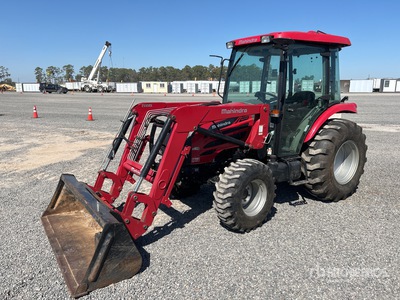 2015 Mahindra 2555ST 4WD Utility Tractor