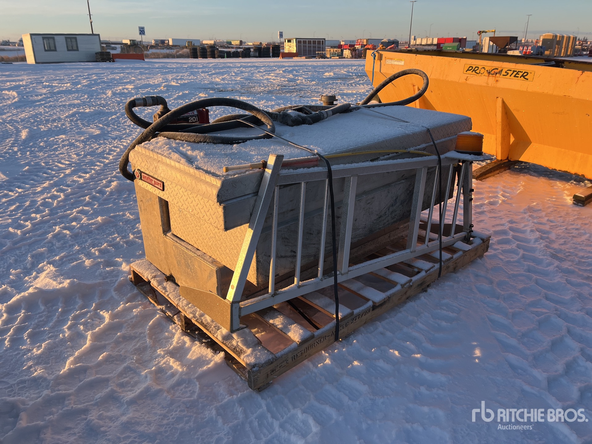 Fuel Tank w/ Pump, Tool Box and Headache Rack