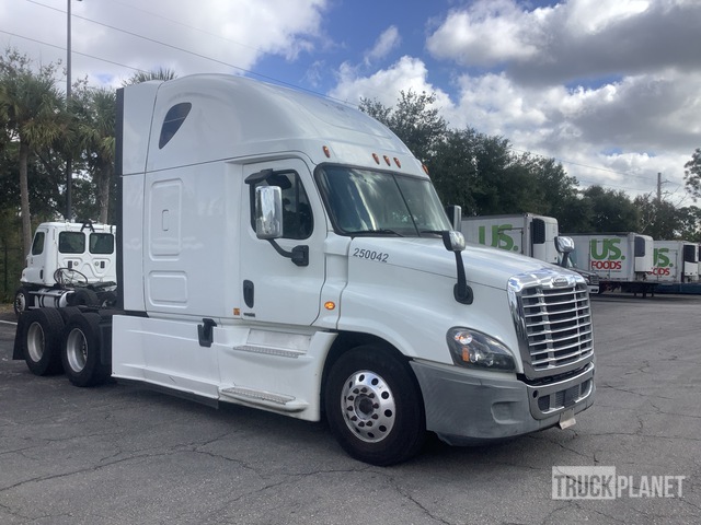 CAMIóN 2017 FREIGHTLINER