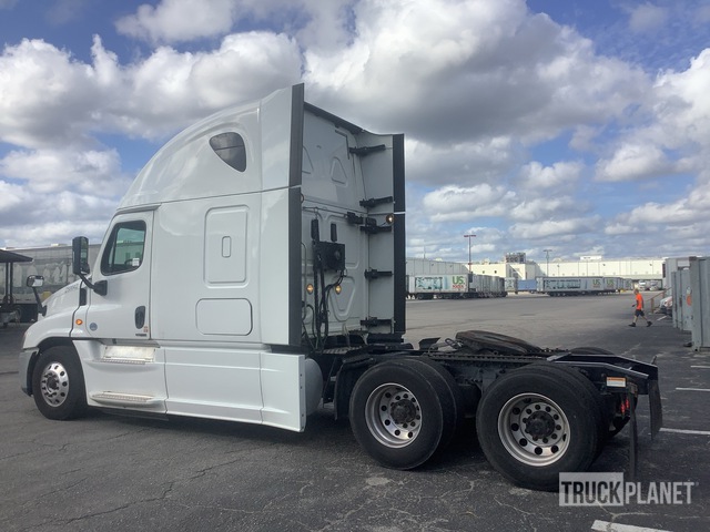 CAMIóN 2017 FREIGHTLINER
