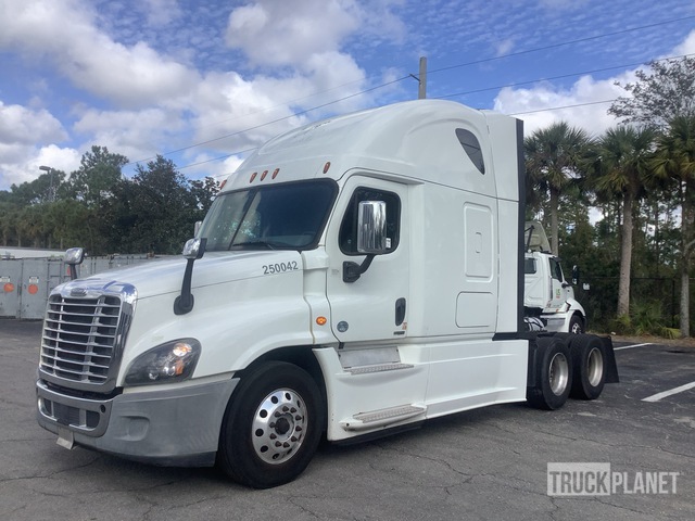CAMIóN 2017 FREIGHTLINER