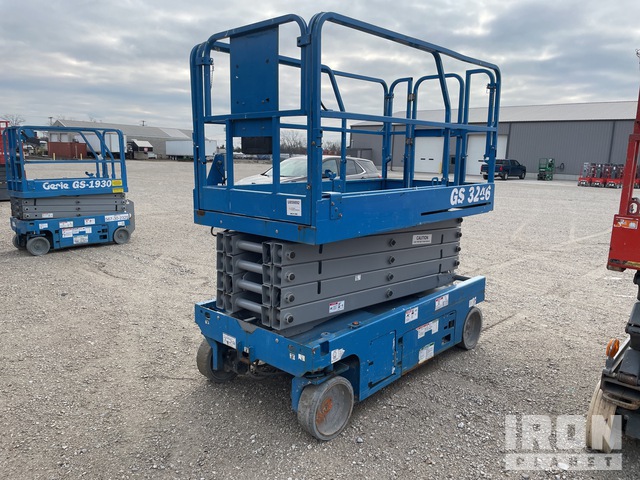2017 Genie GS-3246 Electric Scissor Lift in Genoa, Ohio, United States ...