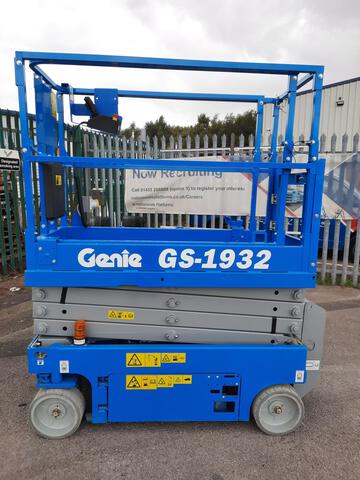 2013 Genie GS1932 Scissor Lift