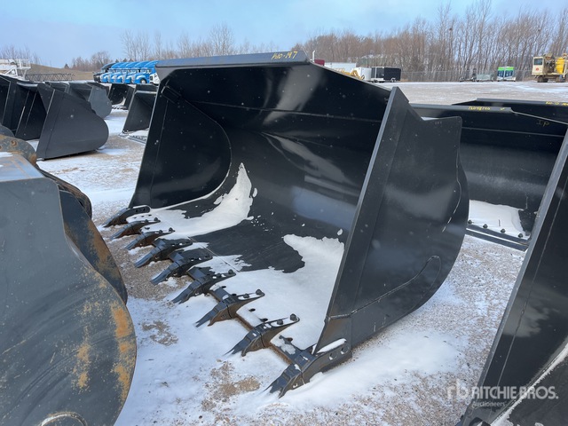 CNH America 128 in Wheel Loader Bucket | Ritchie Bros. Auctioneers