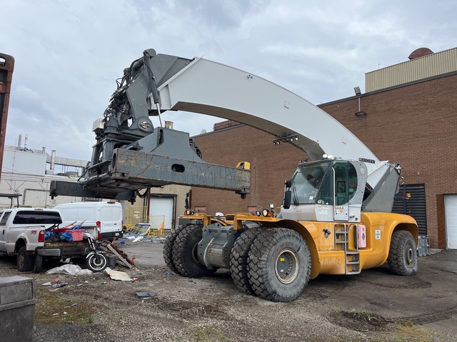2008 Liebherr LRS 645 45 ton Container Handler