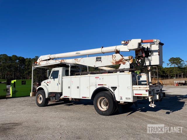 Altec AA755L 55 ft on 2001 International 4700 4x2 Bucket Truck in ...