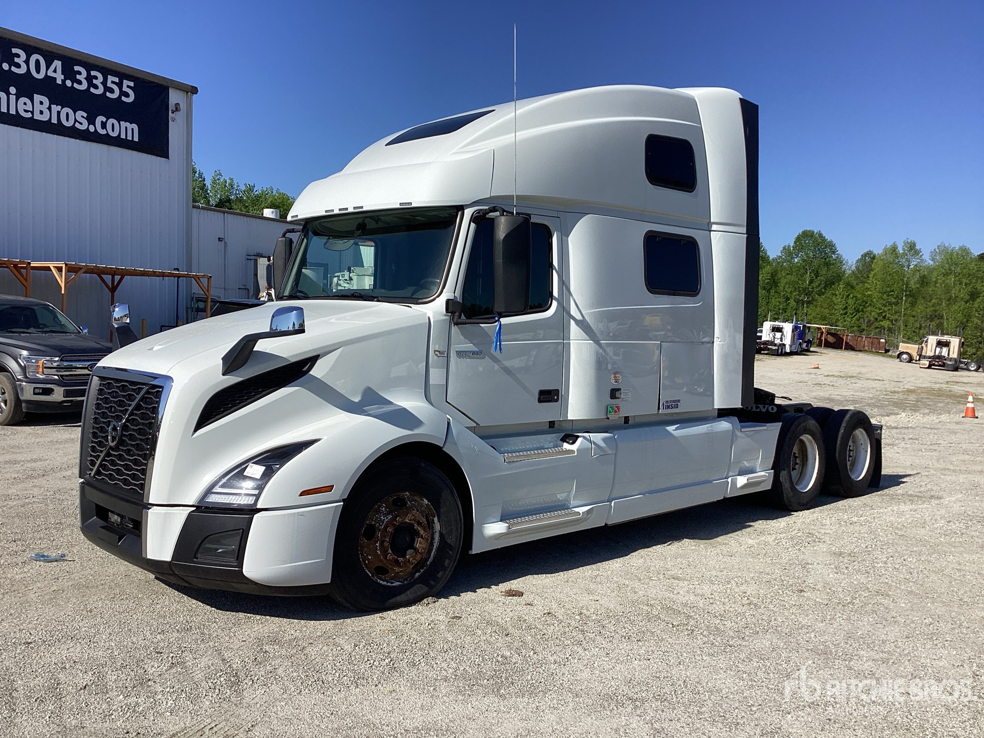 2024 Volvo VNL 6x4 Ciągnik siodłowy T/A z kabiną sypialną