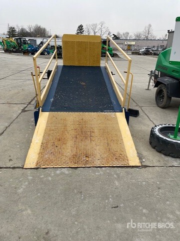 Adapt A Ramp Adapt-A-Ramp LD5000 Portable Loading Ramp in Beavercreek, Ohio, United ...