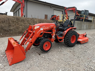 2022 Kubota LX2610HSD 4WD Utility Tractor