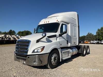 2020 Freightliner Cascadia 126 6x4 T/A Sleeper Truck Tractor