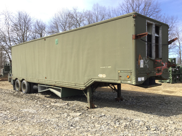 1982 Miller XM991 Van Trailer