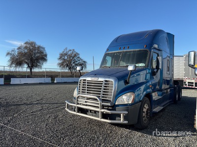 2017 Freightliner Cascadia 125 6x4 تراكتور شاحنة كابينة النوم (ثنائية المحور)