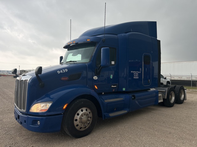 2019 Peterbilt 579 6x4 T/A Sleeper Truck Tractor