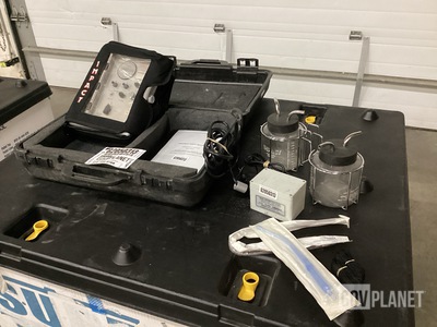 Impact Ultra-Lite 326/326M Portable Aspirator