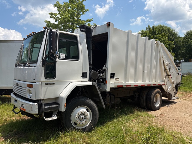 2003 Freightliner FC80 4x2 Rear Loader Waste Collection Truck