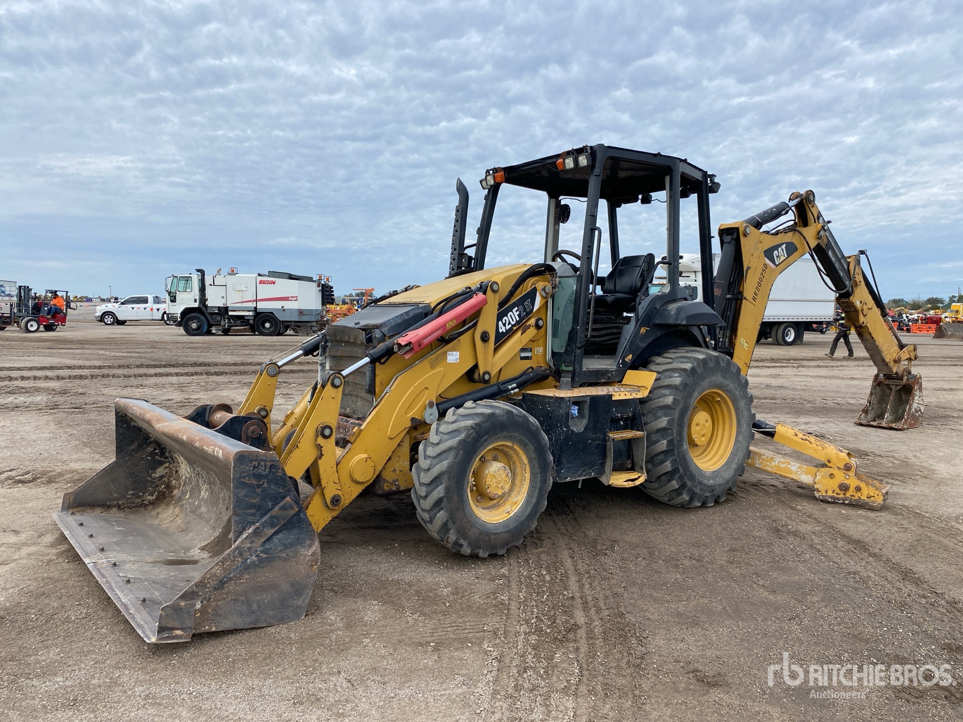 2015 Cat 420F2 IT 4x4 Backhoe Loader