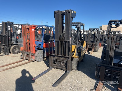 Cat 2 C6000 1700 lb Pneumatic Tire Forklift