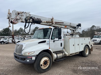2017 Altec DM47TR on 2012 International DuraStar 4300 4x2 Digger Derrick Truck