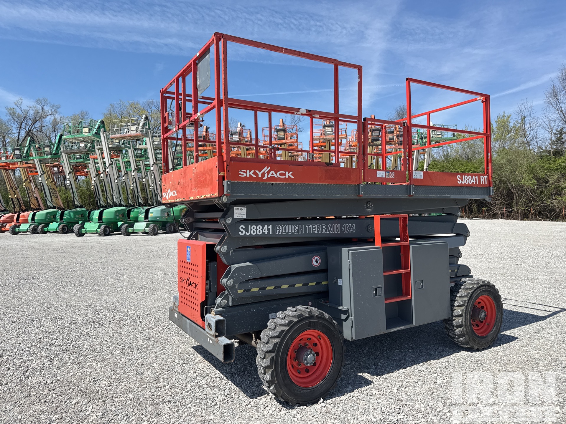 2013 Skyjack SJ8841 RT Dual Fuel 4x4 Scissor Lift in Terre