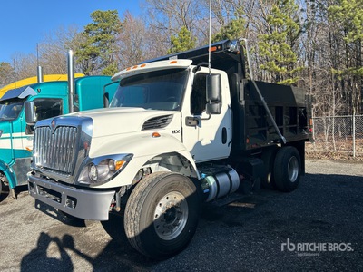 2023 International HV607 SBA 4x2 S/A Camión dumper