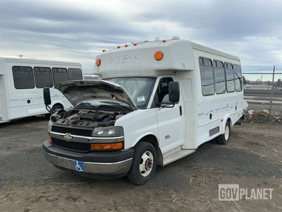 2013 Chevrolet Express Cutaway G4500 Bus